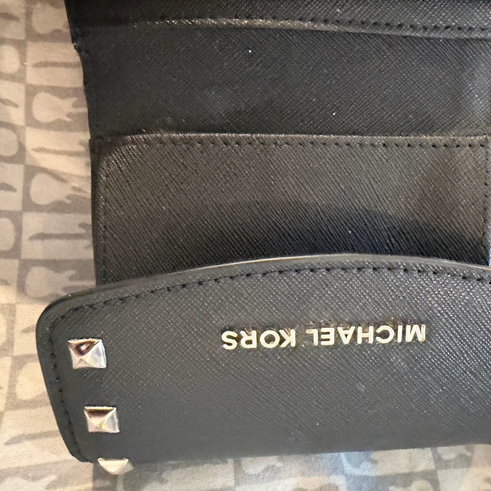 Michael Kors black saffiano leather studded wallet - Picture 2 of 4